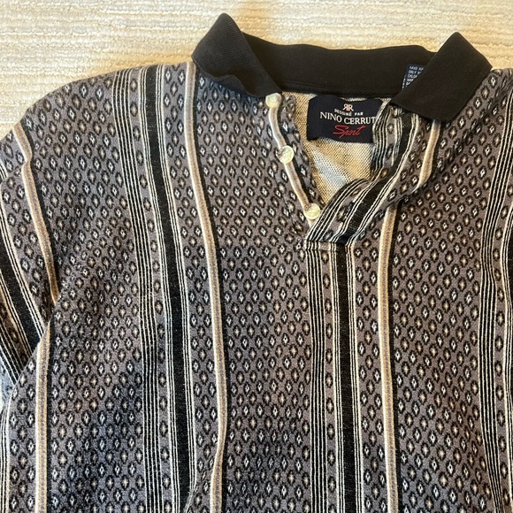 Vintage Patterned Sweater - Picture 2 of 3